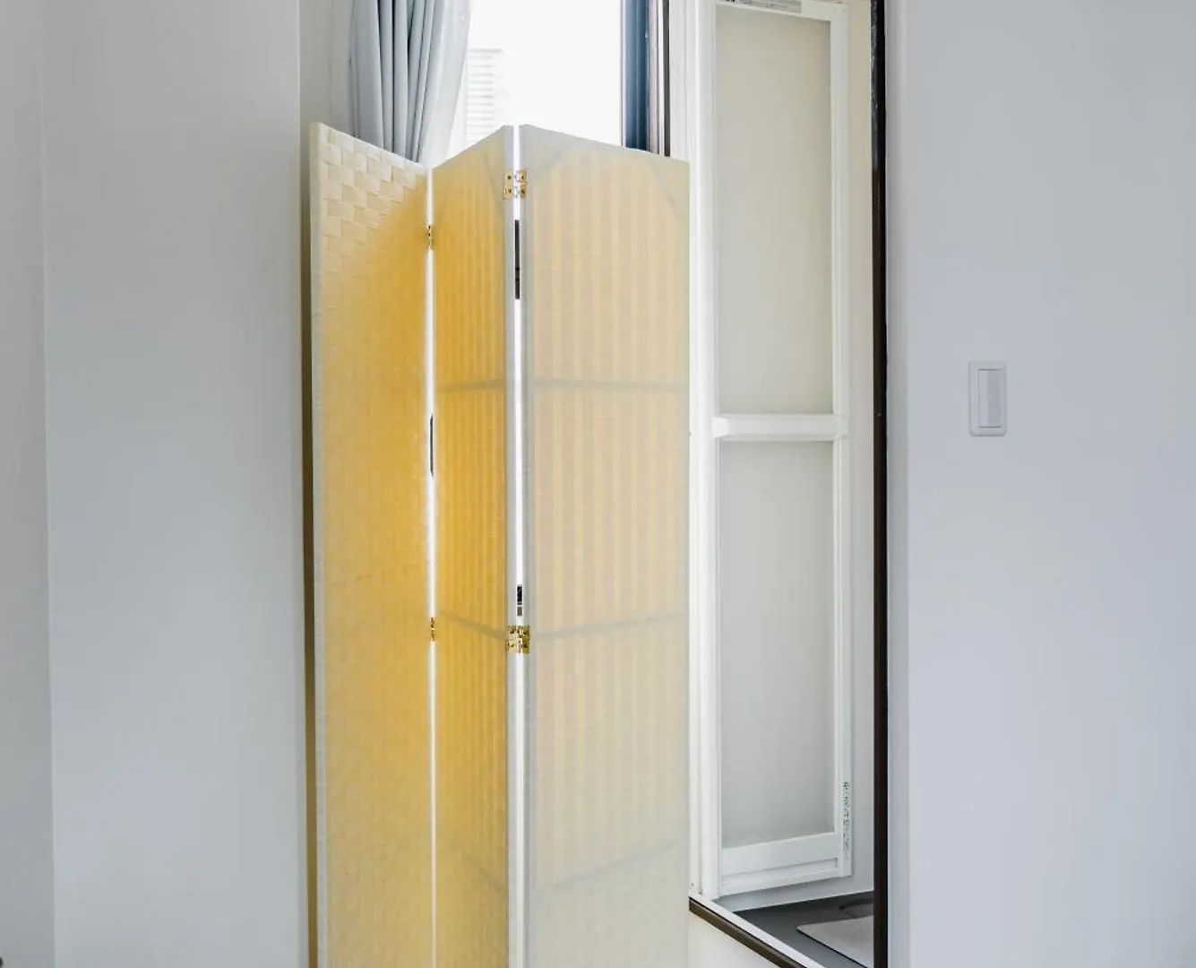 難波まで8分 最大10人 シャワー2箇所 3階建貸し切り Apartman Oszaka Japán